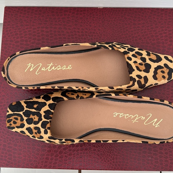 Leopard kitten heels by Matisse size 9 - Picture 6 of 8